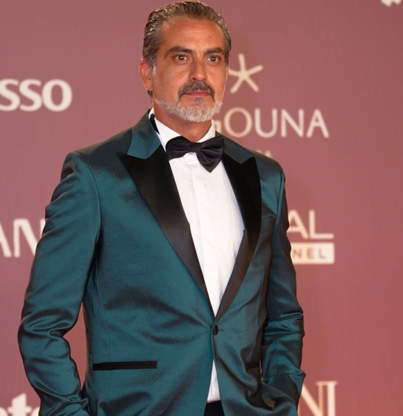 {title}